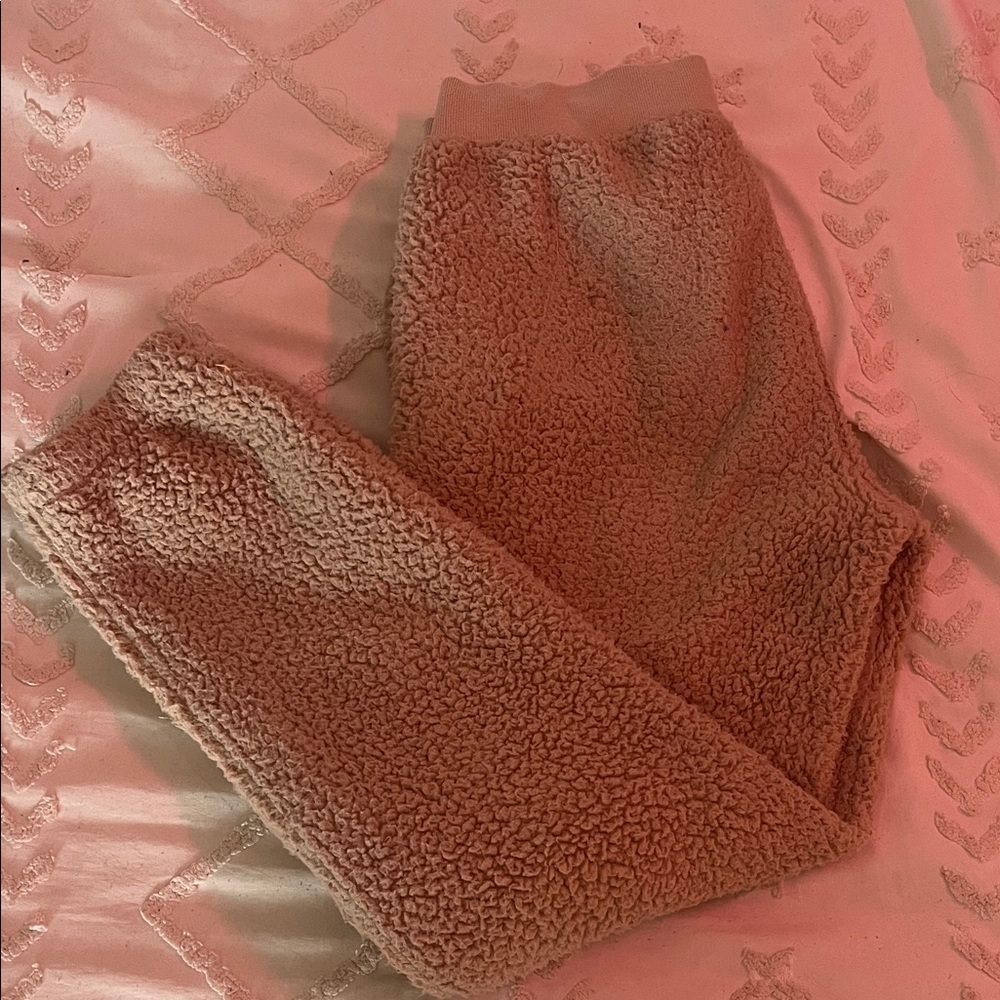 Gilly Hicks Pink Sherpa Joggers